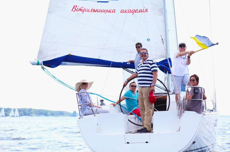 Начальная практика в Киеве на Hanse 325 (5 занятий по 3 часа) - групповая